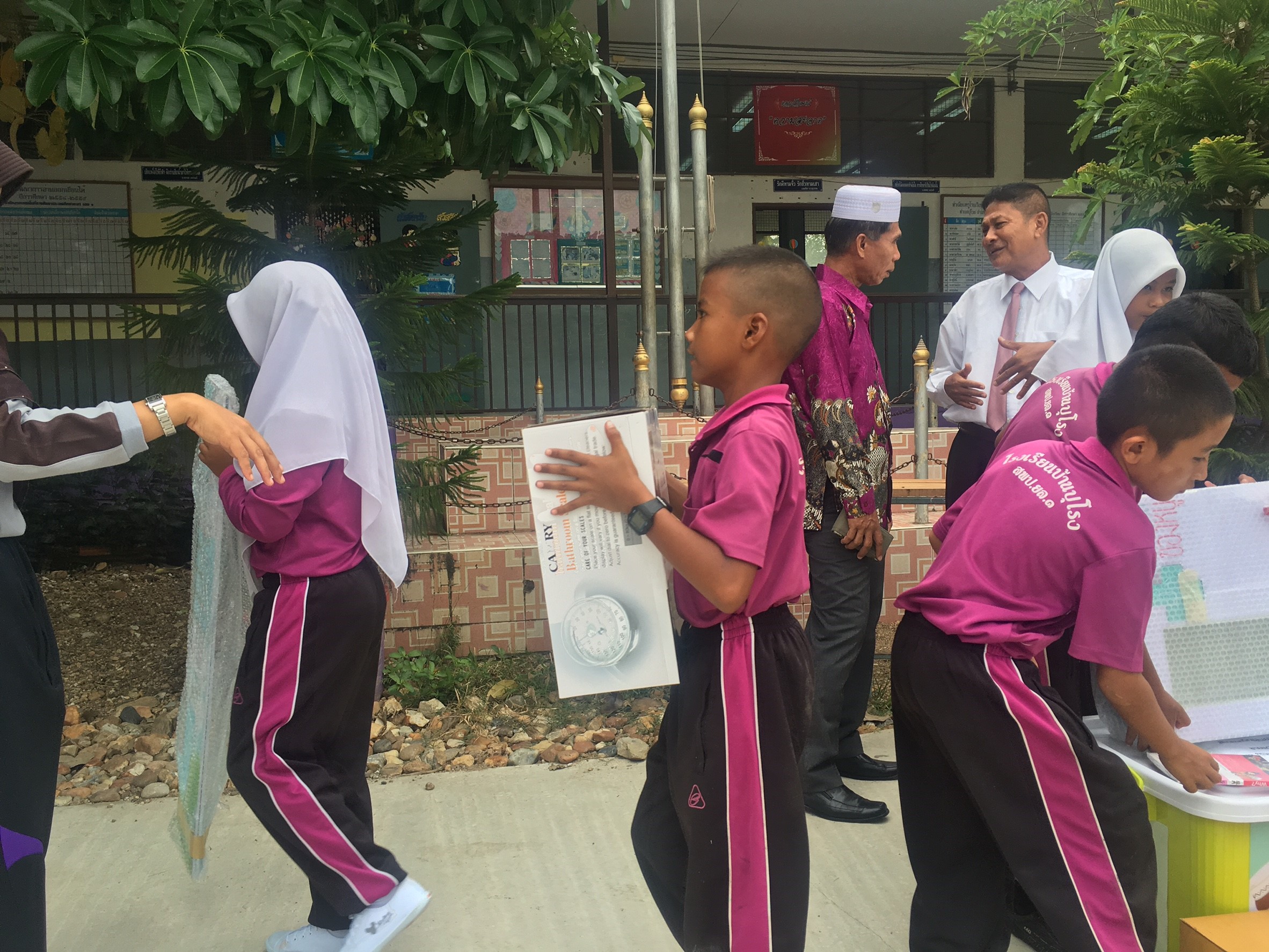 มอบตู้ยา ยะลา_๑๗๐๓๑๗_0008